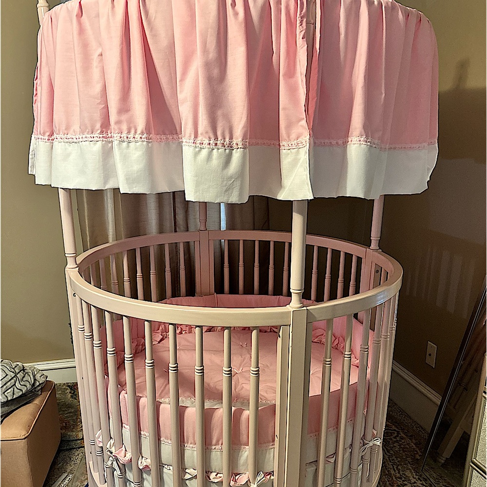 How much should i ask for it???????Beautiful brand new NEVER SLEPT in once.
